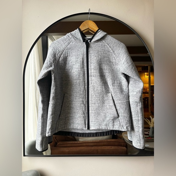 LULULEMON | City bound Hoodie | size 6-8 - Picture 3 of 8